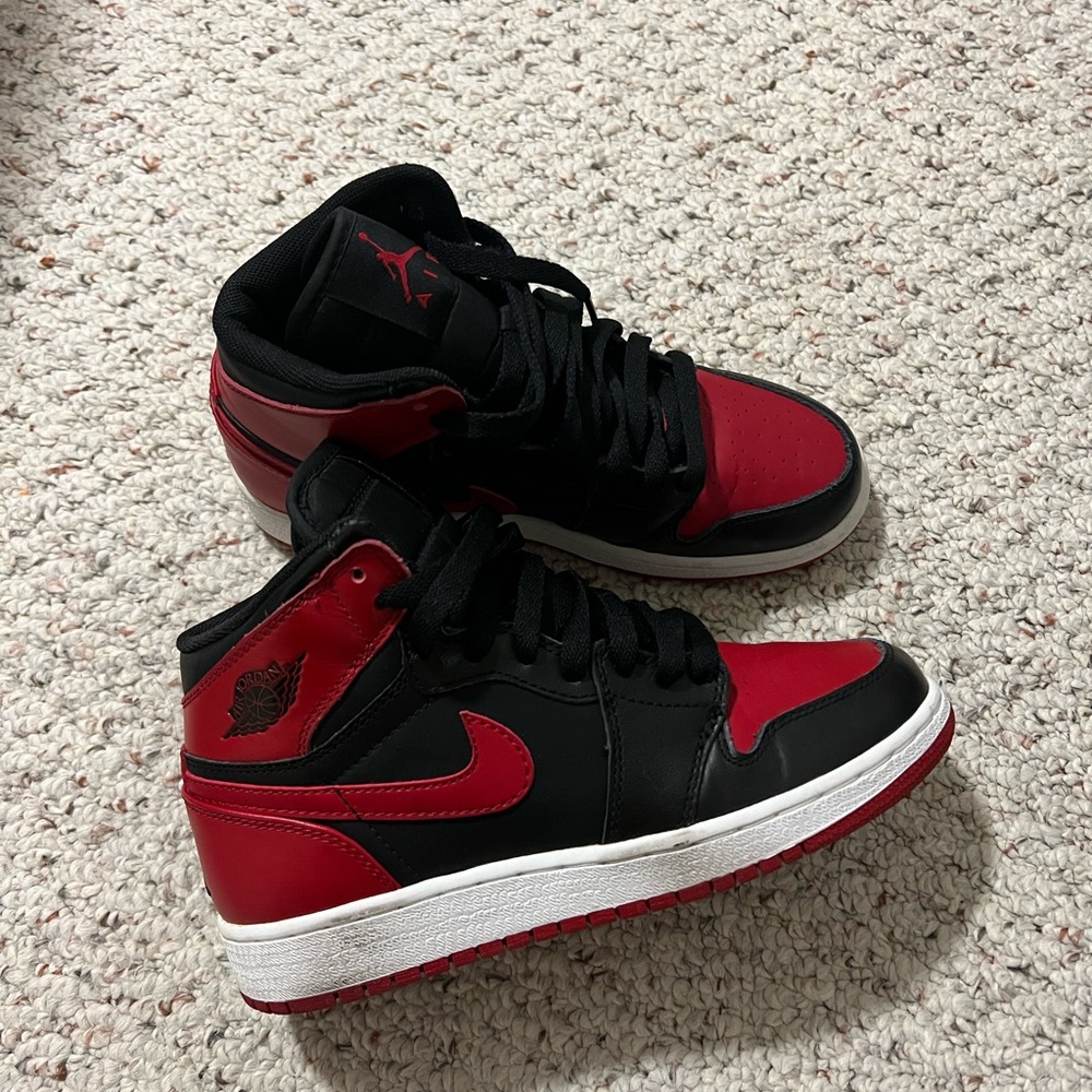 AIR JORDAN 1 BRED